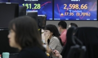 美关税讹诈不得人心中方坚定捍卫自身权益